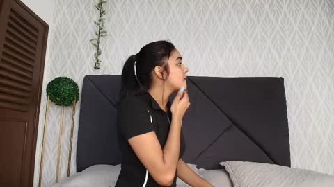 Snapshot of natalia_aguirre chatting on 16, 9, 2025 Naty  online show from 16, 9, 2025