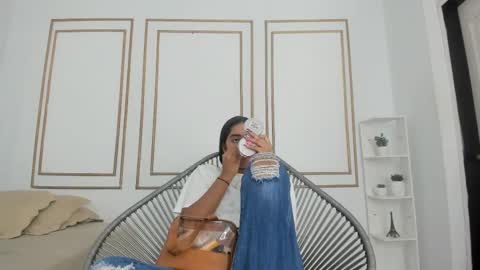 Snapshot of natalia_aguirre chatting on 27, 9, 2025 Naty  online show from 27, 9, 2025