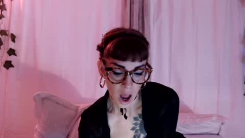 Natalie Six online show from 1, 2, 2026