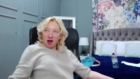 Snapshot of natalie_bitton chatting on 23, 1, 2025 Natalie online show from 23, 1, 2025