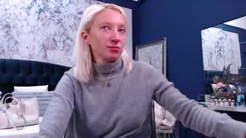 Snapshot of natalie_bitton chatting on 26, 11, 2025 Natalie online show from 26, 11, 2025