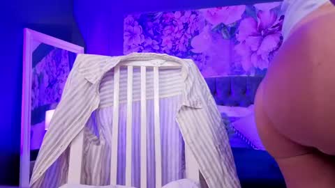 Snapshot of natalie_bitton chatting on 26, 4, 2026 Natalie online show from 26, 4, 2026