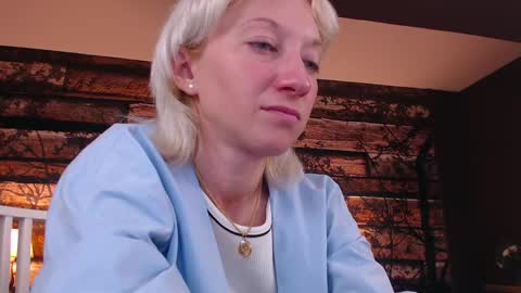 Snapshot of natalie_bitton chatting on 21, 5, 2026 Natalie online show from 21, 5, 2026