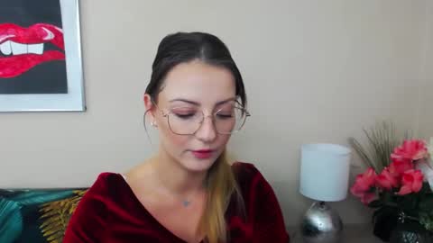 Snapshot of natalie_live chatting on 6, 2, 2025 NatalieSexy online show from 6, 2, 2025