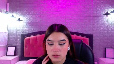 natalie  online show from 6, 10, 2025