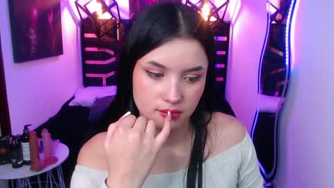 natalie  online show from 16, 5, 2026