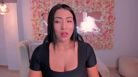 Natalie Lewis online show from 12, 4, 2026