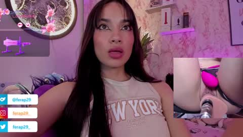 Snapshot of nataly_29 chatting on 4, 3, 2025 MissNatis online show from 4, 3, 2025
