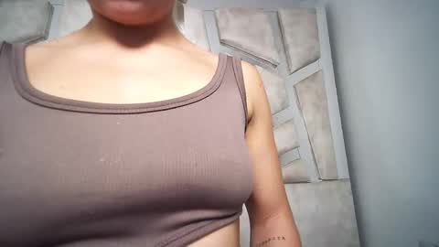 Snapshot of natalyefoster chatting on 3, 2, 2025 Natalye foster online show from 3, 2, 2025