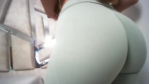 Snapshot of natalyefoster chatting on 12, 2, 2025 Natalye foster online show from 12, 2, 2025