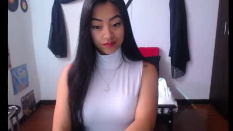 Nataly Escobar online show from 21, 1, 2025