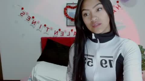 Nataly Escobar online show from 19, 9, 2025