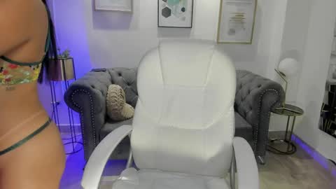Snapshot of natasha_kiim_ chatting on 13, 4, 2026 natasha kiim online show from 13, 4, 2026