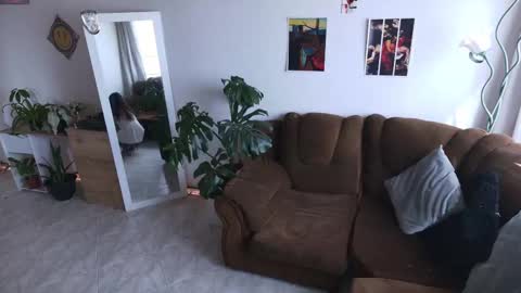 Nathalia  online show from 10, 9, 2025