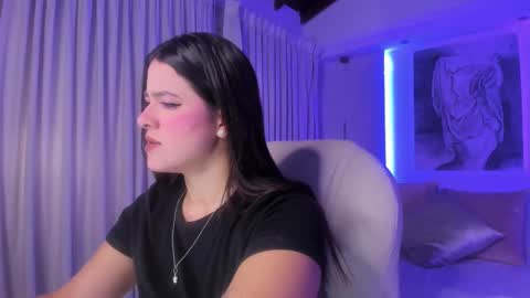 Snapshot of nathalie_rivers chatting on 22, 10, 2025 NATHALIE online show from 22, 10, 2025