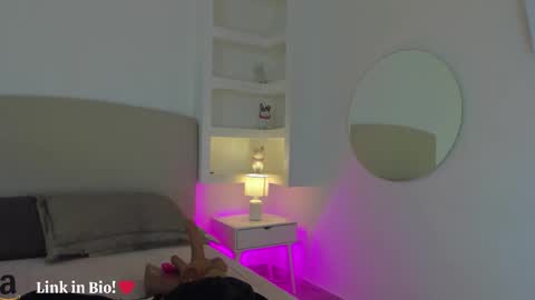 NATHALY  online show from 29, 11, 2025