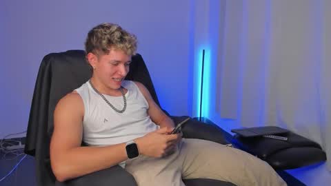 Snapshot of nathan_blake_ chatting on 19, 12, 2025 Nathan online show from 19, 12, 2025