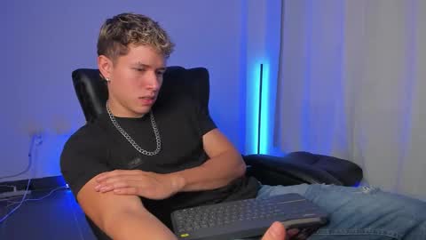 Snapshot of nathan_blake_ chatting on 20, 12, 2025 Nathan online show from 20, 12, 2025