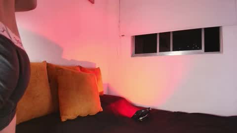   online show from 24, 11, 2025