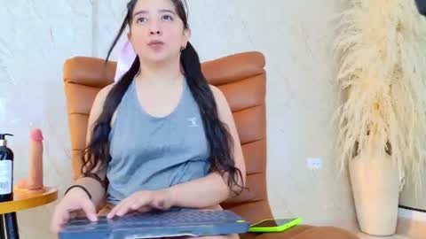 Snapshot of nathyferrer_ chatting on 9, 7, 2026 Nathy online show from 9, 7, 2026
