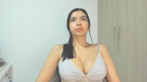 Snapshot of nathyy_garcia chatting on 1, 10, 2025 Nathyy online show from 1, 10, 2025