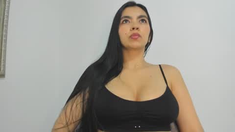 Snapshot of nathyy_garcia chatting on 29, 10, 2025 Nathyy online show from 29, 10, 2025