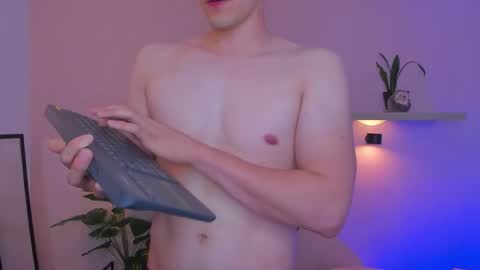 Nathaniel online show from 26, 3, 2026