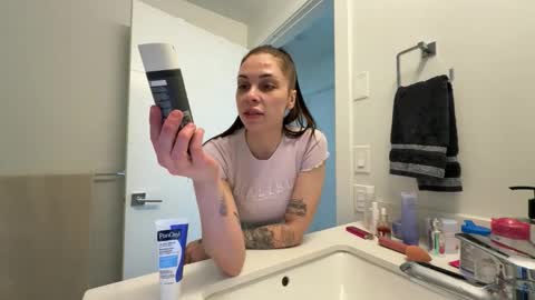 Snapshot of nattywithoutdaddy chatting on 12, 5, 2026 NATTY FIERROS online show from 12, 5, 2026
