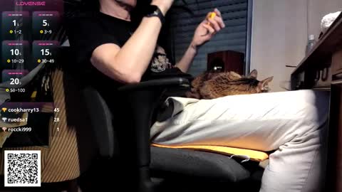 Snapshot of nature_x chatting on 21, 11, 2025 Nature online show from 21, 11, 2025