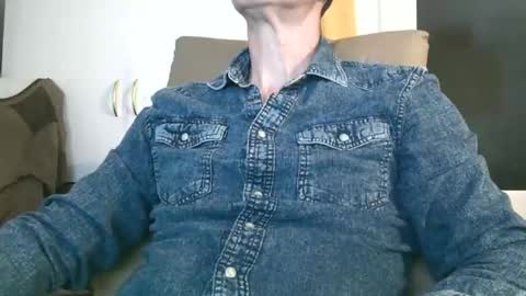 Snapshot of naturista25 chatting on 3, 11, 2025 naturista25 online show from 3, 11, 2025