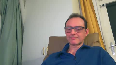 Snapshot of naturista25 chatting on 10, 11, 2025 naturista25 online show from 10, 11, 2025