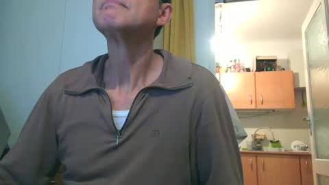 Snapshot of naturista25 chatting on 24, 11, 2025 naturista25 online show from 24, 11, 2025