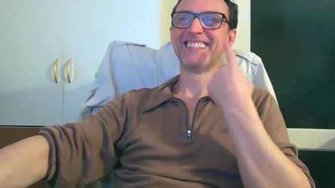 Snapshot of naturista25 chatting on 30, 11, 2025 naturista25 online show from 30, 11, 2025