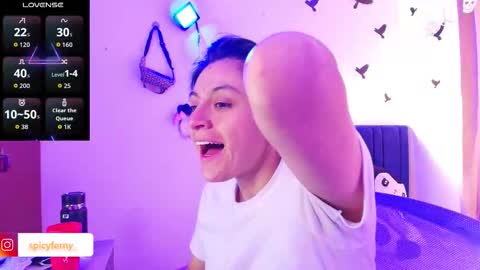 Snapshot of naty_lux19 chatting on 20, 10, 2025 Fernanda online show from 20, 10, 2025