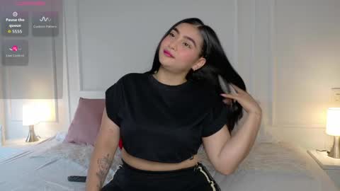 Snapshot of naty_model25 chatting on 6, 4, 2026 naty_model25 online show from 6, 4, 2026