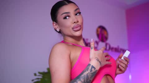 Naty online show from 6, 3, 2025