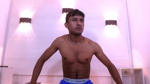 natzuki_ online show from 23, 10, 2025