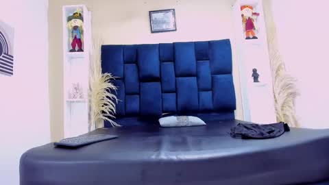 natzuki_ online show from 3, 11, 2025