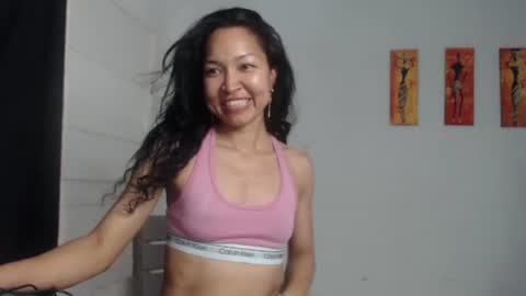 Snapshot of natzumi_mcqueen chatting on 8, 3, 2025 Stella Mcqueen online show from 8, 3, 2025