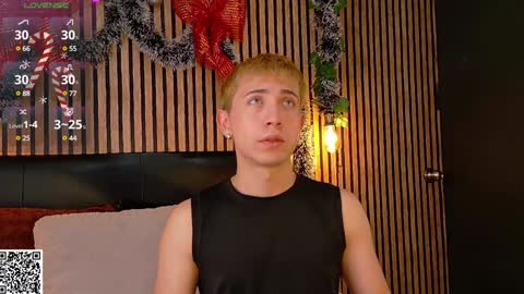 Snapshot of naughty__chris chatting on 17, 12, 2024 Christopher Chris online show from 17, 12, 2024