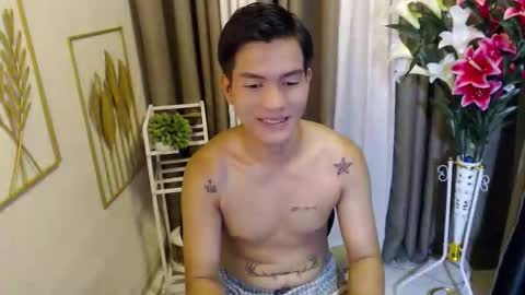 naughty_angelo online show from 15, 4, 2026