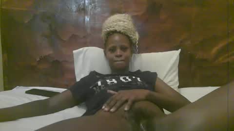 Snapshot of naughty_babe000 chatting on 18, 5, 2026 alisha online show from 18, 5, 2026