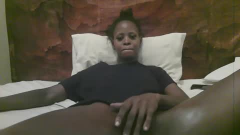 Snapshot of naughty_babe000 chatting on 7, 6, 2026 alisha online show from 7, 6, 2026