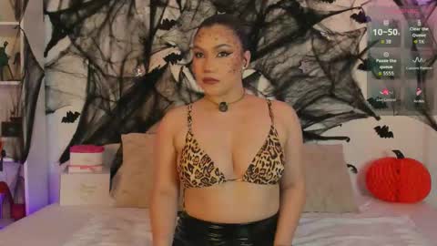 Snapshot of naughty_fun_room chatting on 28, 10, 2025 HAPPY HOUR online show from 28, 10, 2025