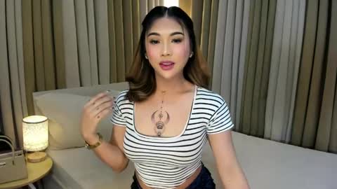 naughty_hunk_yuki online show from 13, 4, 2026