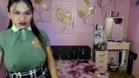 naughty_lorien143 online show from 26, 3, 2026