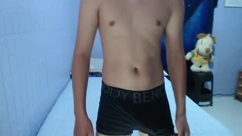 Snapshot of naughtyboytoni chatting on 1, 10, 2025 naughtyboytoni online show from 1, 10, 2025