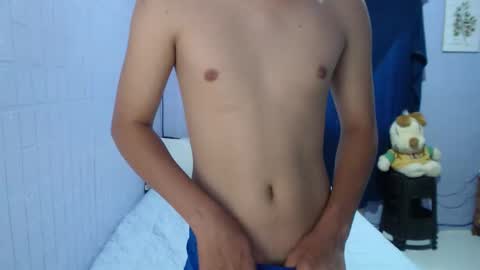 Snapshot of naughtyboytoni chatting on 8, 10, 2025 naughtyboytoni online show from 8, 10, 2025