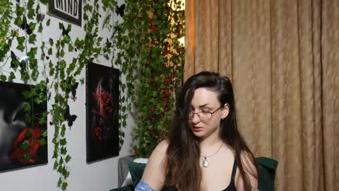 Snapshot of naughtyhomemade17 chatting on 10, 10, 2025 Mya Alexya online show from 10, 10, 2025