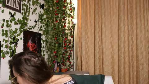 Snapshot of naughtyhomemade17 chatting on 19, 10, 2025 Mya Alexya online show from 19, 10, 2025